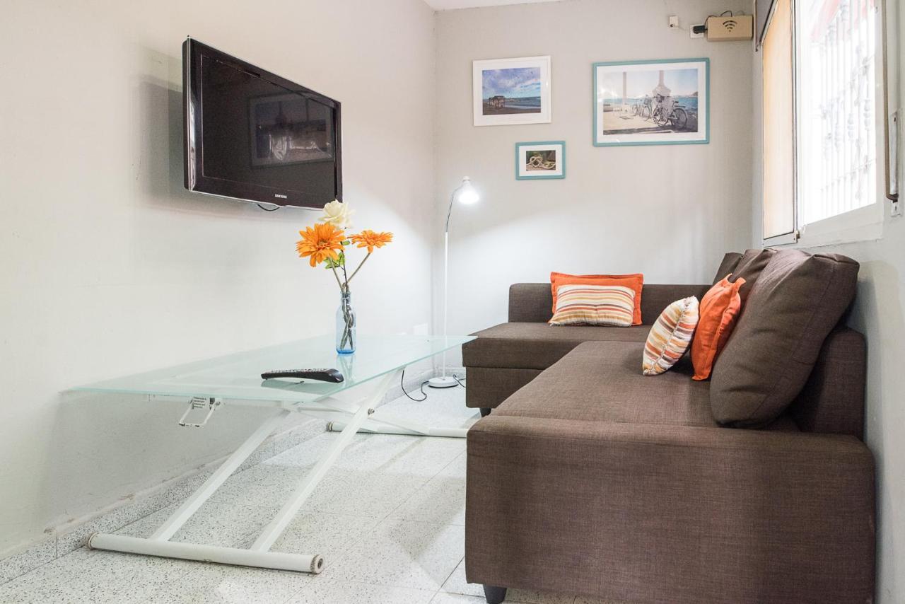 Malagaonbeach 1 - Two Bedrooms - Up To 3 People - 10 Meters Beach Esterno foto