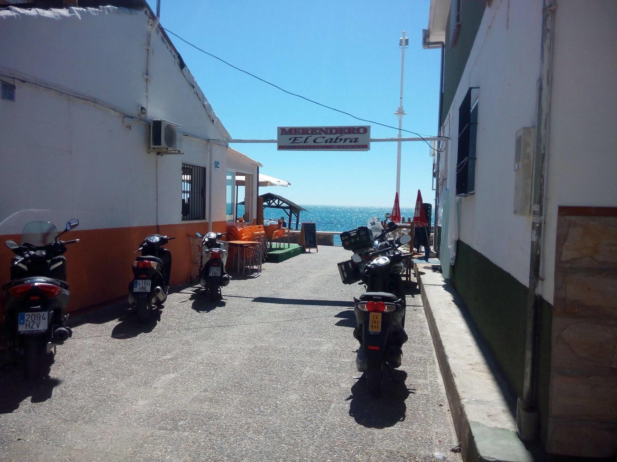 Malagaonbeach 1 - Two Bedrooms - Up To 3 People - 10 Meters Beach Esterno foto